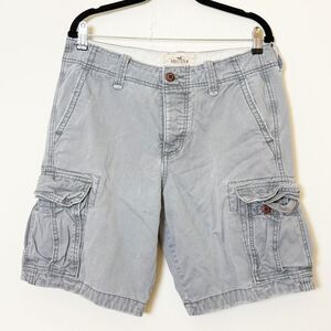 Hollister Men’s Gray Cargo Shorts – Size 32